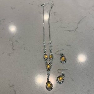 Necklace And earring set